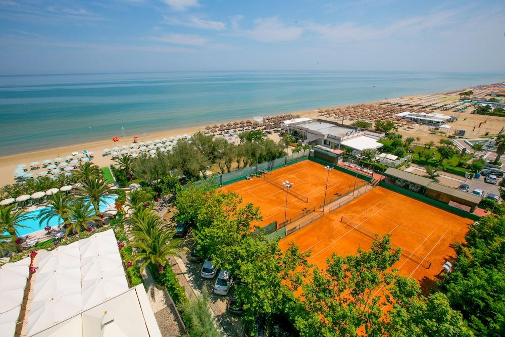 Hotel Mion Charme & Relax Silvi Marina Exterior foto